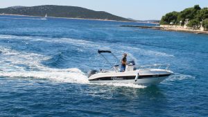Rent a Boat Vodice BlueMax 550